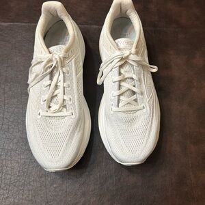 New Balance Fresh Foam 1080 White Athletic Sneakers size 10